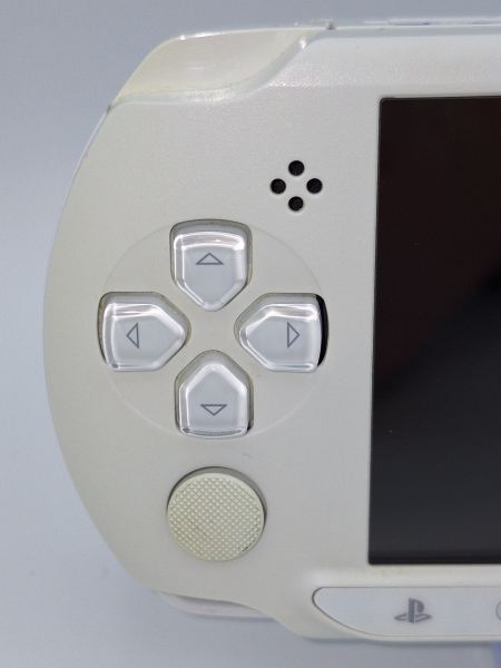 Playstation Portable PSP E1004 Weiß inkl. Zubehör